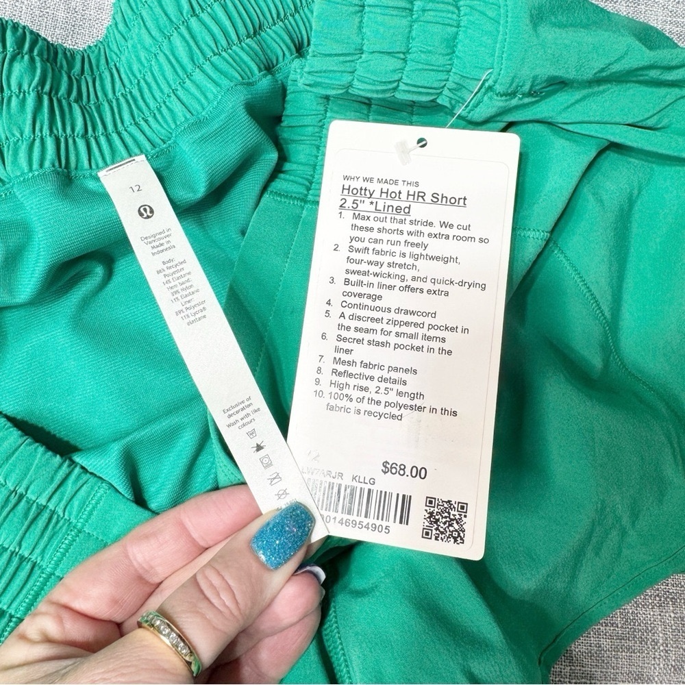 Lululemon Hotty Hot High Rise Athletic Short in Kelly Green Size 12 NWT - Picture 9 of 10